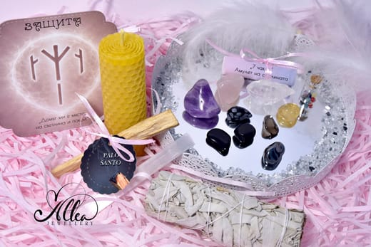 кутия АУРЕЛИЯ